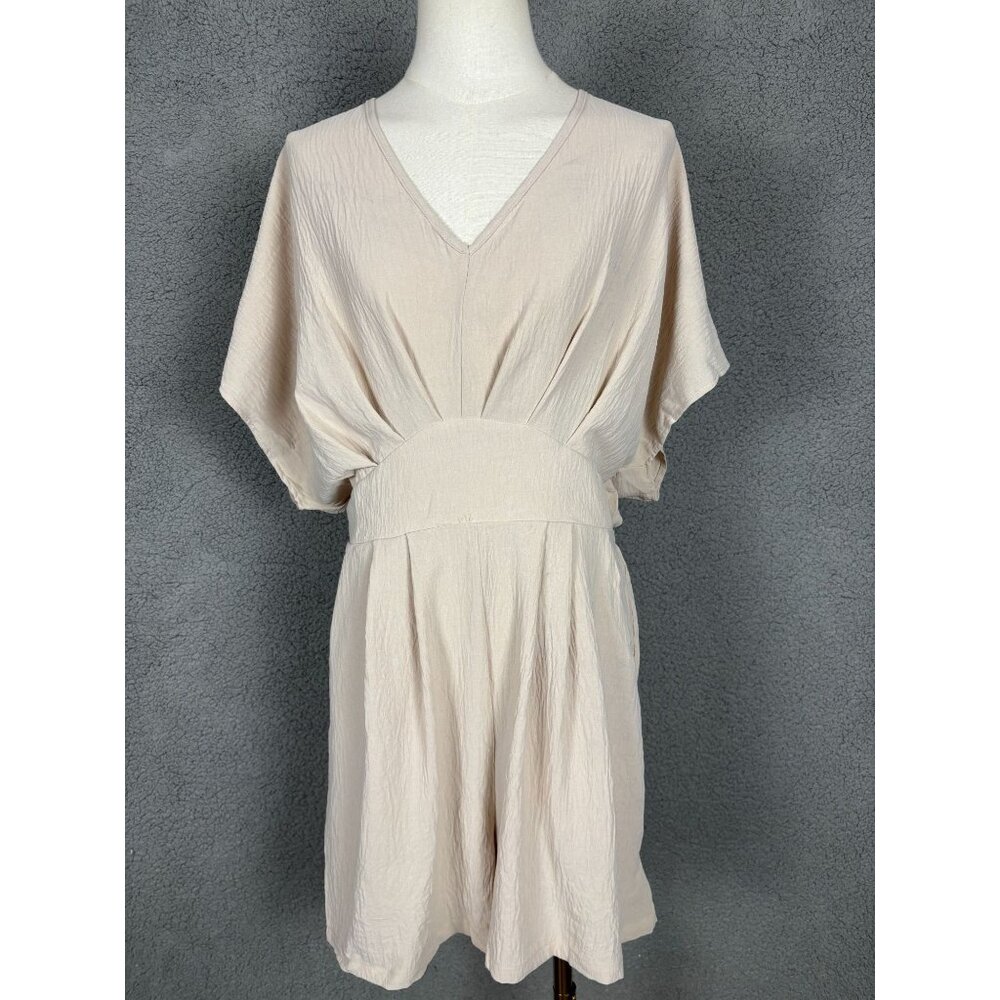 Cupshe Women's Beige V-Neck Elastic Waist Romper XL Short Sleeves New With Tag's